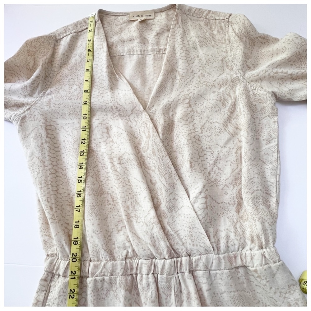 Anthropologie Cloth & Stone Dahl Snakeskin Print Romper Size Small - Picture 12 of 16
